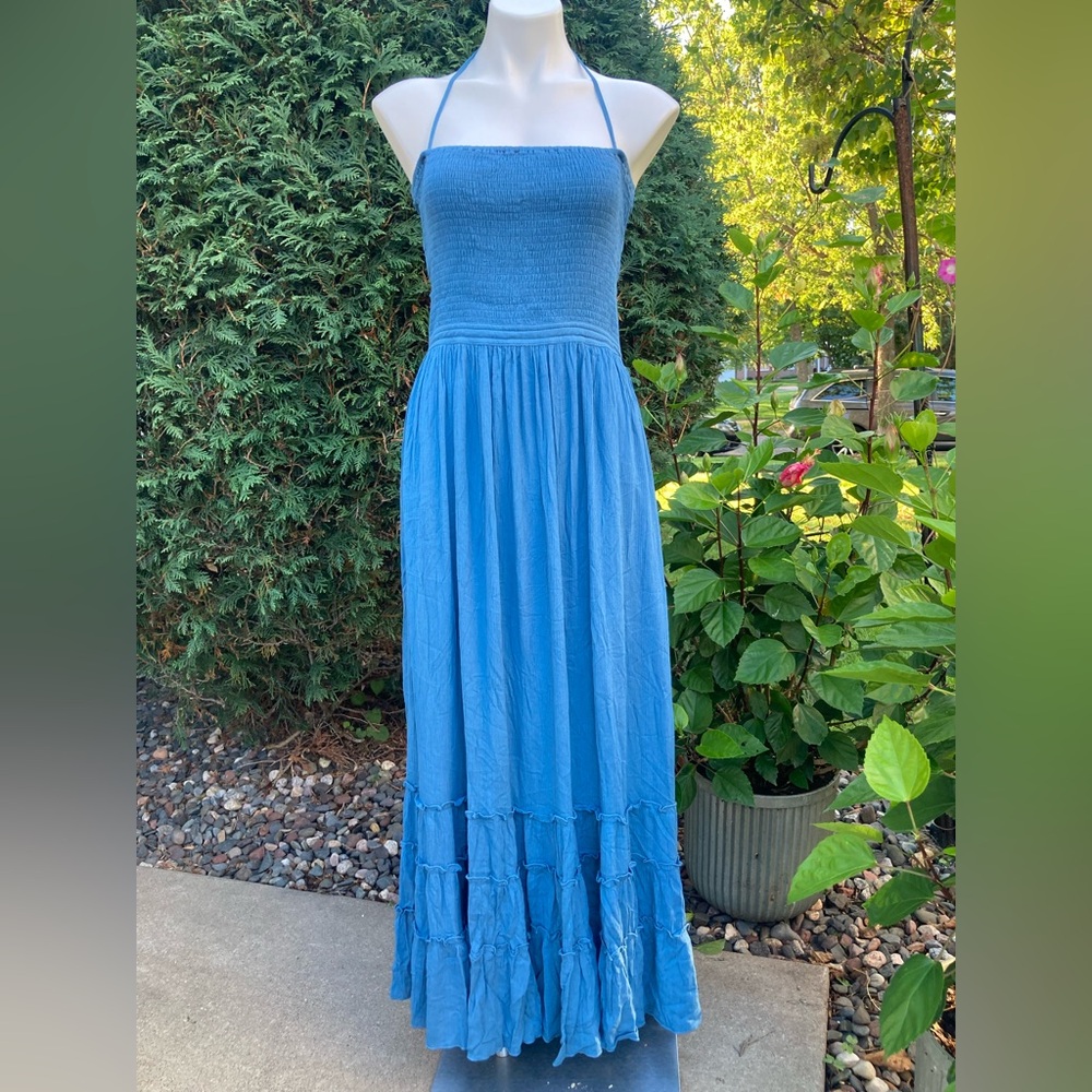 🐬 R. Yiposha Blue Halter Maxi Dress